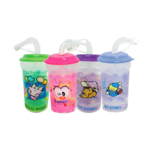 COPO PLÁSTICO COM CANUDO 410ML INFANTIL em Bom Jesus dos Perdões SP