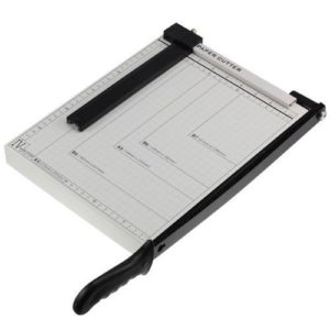 GUILHOTINA CORTE PEQUENO 14X21CM A5 REF:200 em Bom Jesus dos Perdões SP