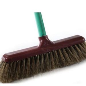 VASSOURA DE PELO ANIMAL 30CM em Bom Jesus dos Perdões SP